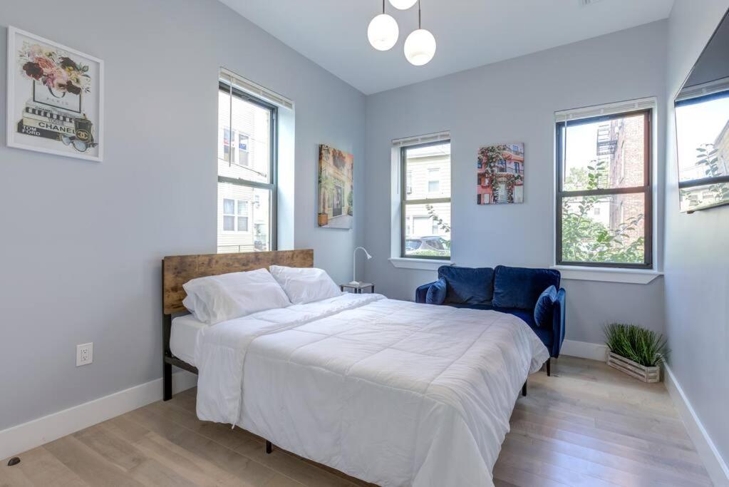 Luxury Designer Theme 2Br Apt Near Nyc / Thepath Apartment Newark Bagian luar foto